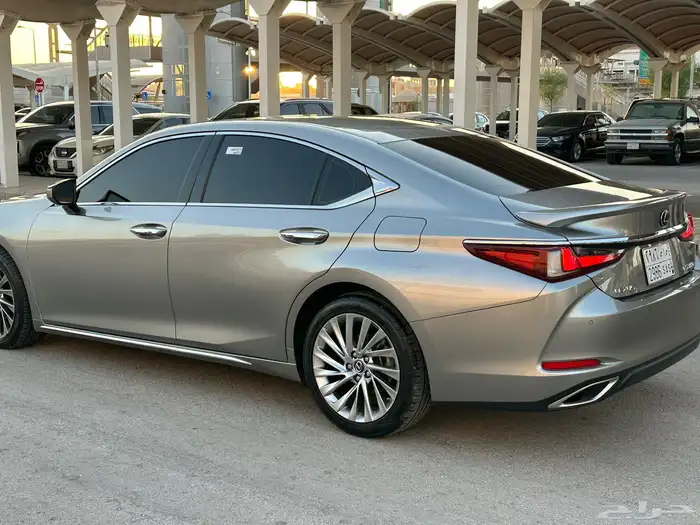 لكزز Es350فل كامل مشروط بودي ومحركات 3