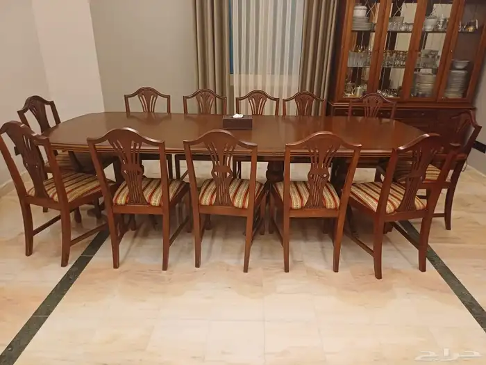 طاولة طعام للبيع 1