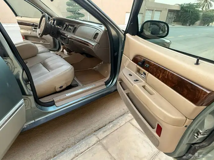 فورد جراند ماركيز 2005 Ultimate Edition 12