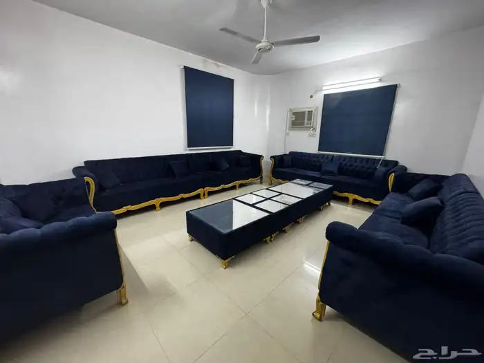 المجلس للبيع 4