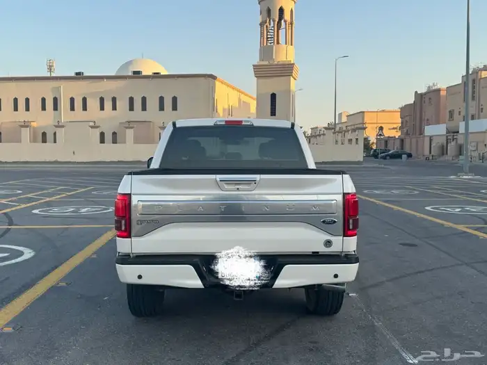 فورد F-150 بلاتينيوم 2016 32