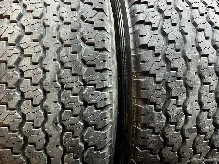 جنوط لكزز جيب لاند شفه نيكل مع كفرات دنلوب 275.70.16 ت23 4