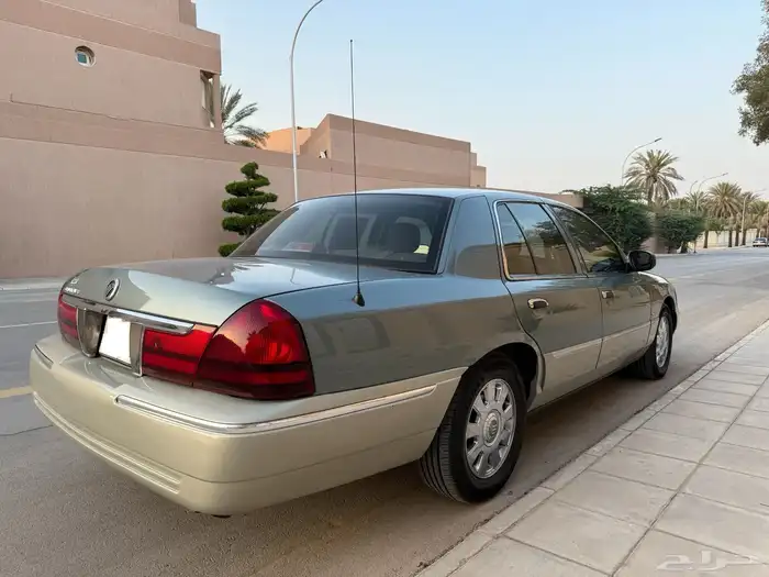 فورد جراند ماركيز 2005 Ultimate Edition 2