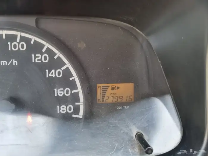 دايهاتسو باص بضاعة 8