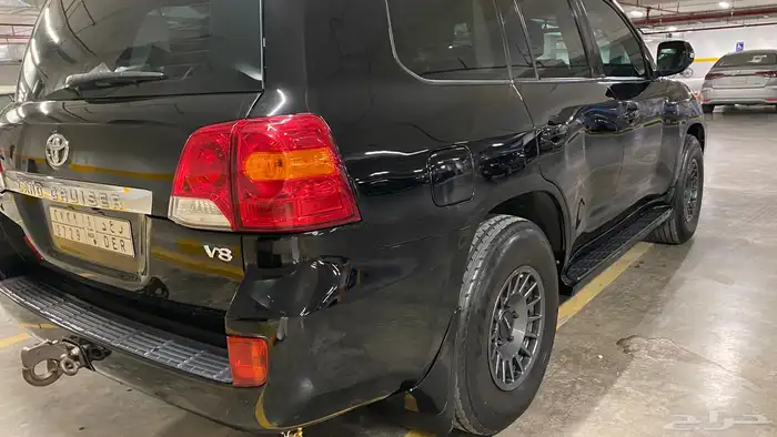 تايوتا لاندكروزر GXR 8 مجهز كامل للبر 2