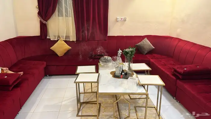 كنب للبيع نظيف ب1100 0