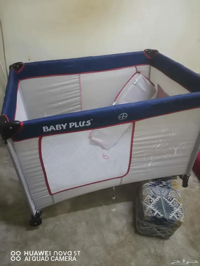 سرير أطفال وساحه العاب 3