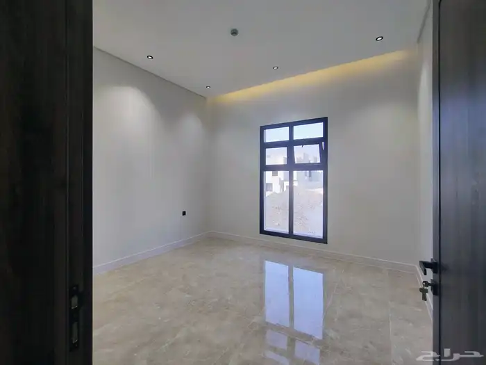 شقه فاخره للبيع فى المهديه مساحه 130متر 4 غرف بسعر 750 الف 0