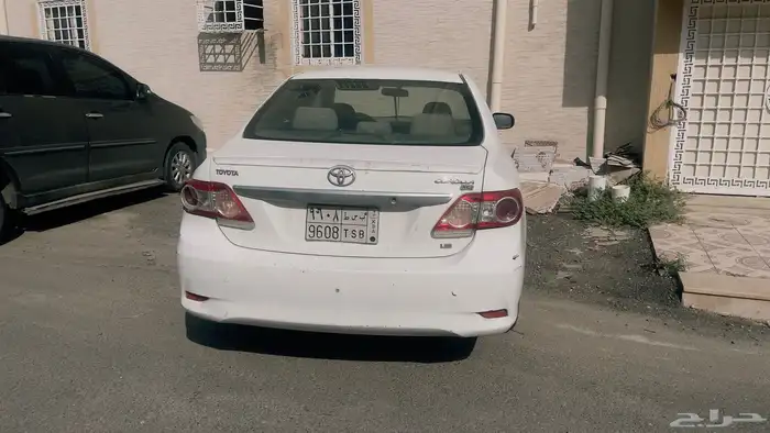 كرولا 2011 قير عادي للبيع 6