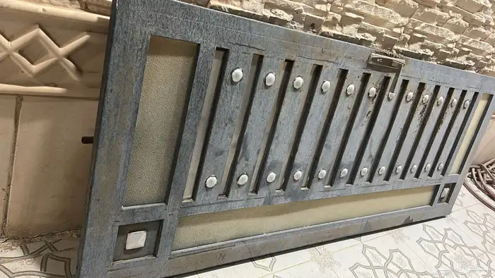 باب حديد 0