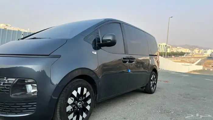 هونداي ستاريا 11 راكب 2.2 ديزل 2023 1