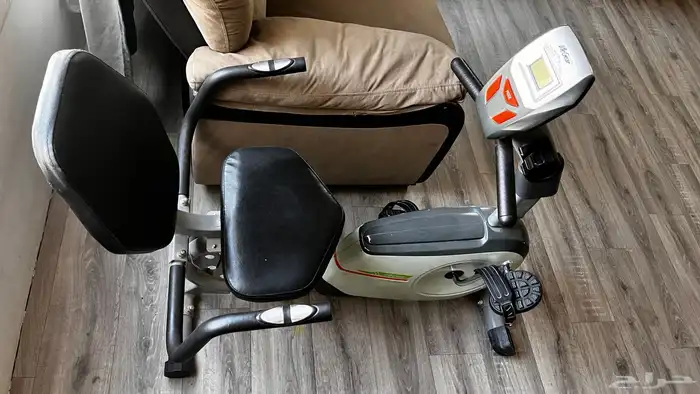 سيكل ارضي تمارين لياقه مع حساس نبضات وسعرات 0