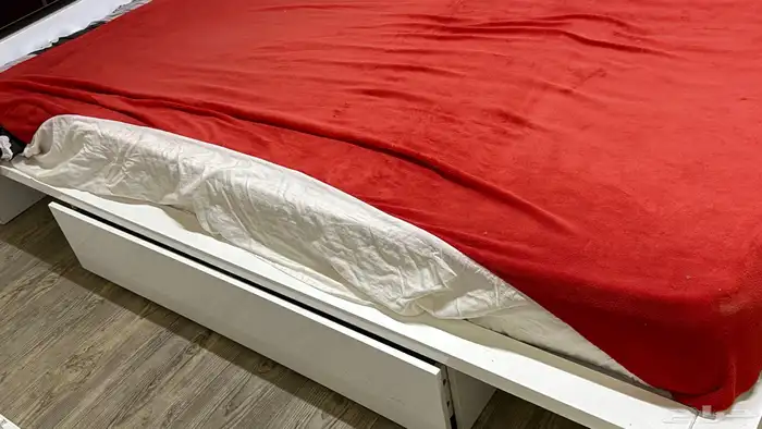 سرير نفرين و تسريحه للبيع 3