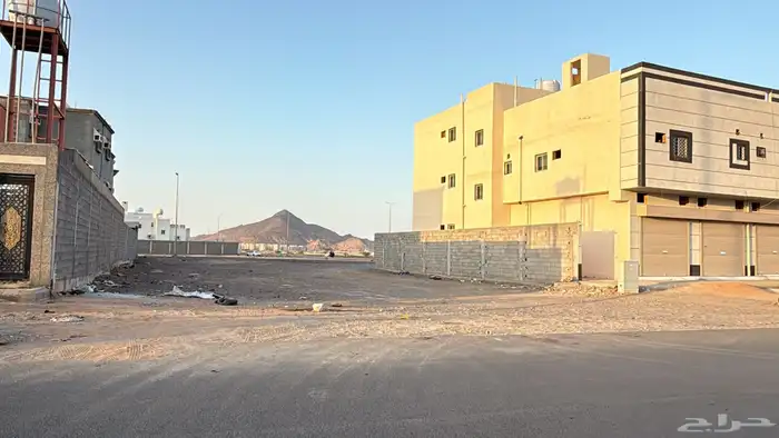 ارض تجارية للبيع في المدينه المنوره حي غرب ابو مرخه 4