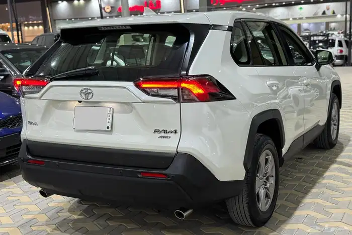 تويوتا راف فور استاندر دبل 2022 12