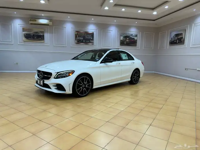 مرسيدس C300 لون لؤلؤي 0