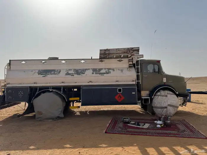 عايدي بوز وايت 1