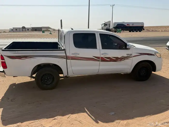 سياره Toyota هايلوكس للبيع 2
