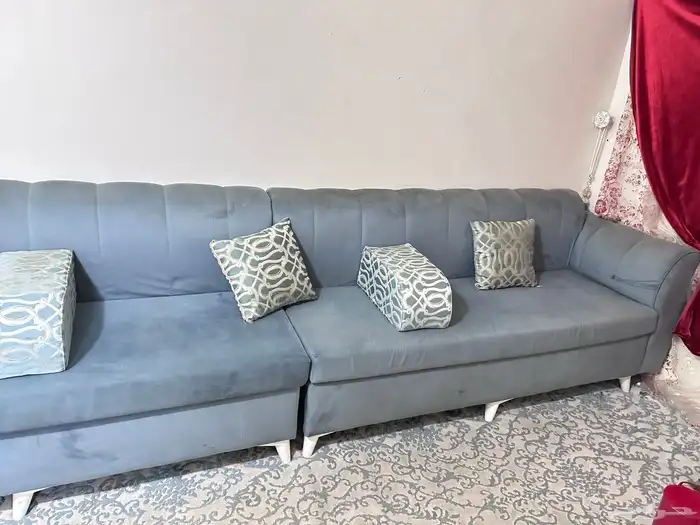 مجلس كنب 4 قطع كبير ب 300 ريال 3