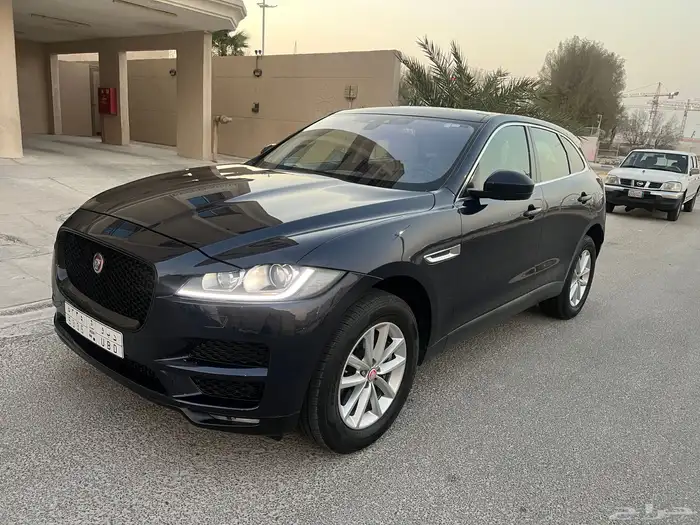 للبيع جاكور F pace 2017 بحالة الوكاله 2