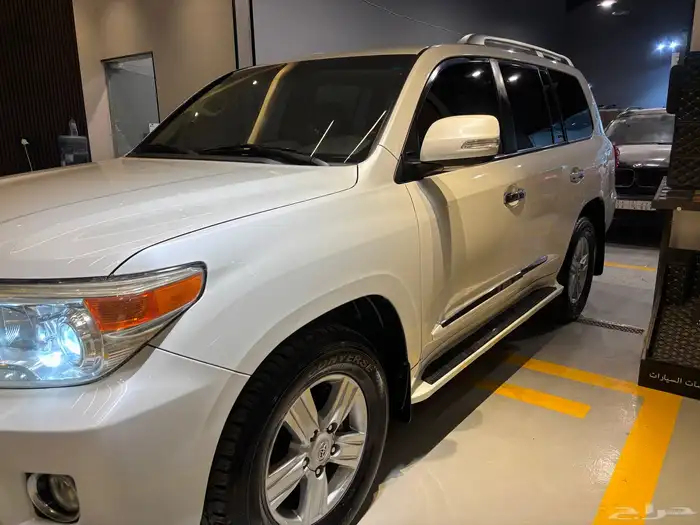 لاندكروزر 2014 2