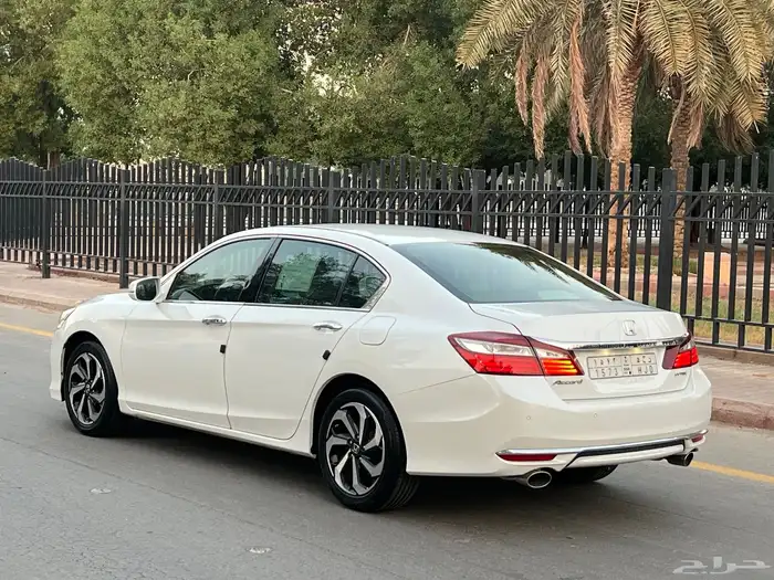 للبيع هوندا اكورد ((فل كامل مخمل 2017)) 13