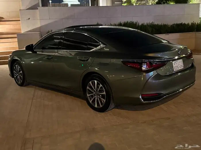 LEXUS ES250 عبداللطيف جميل 6