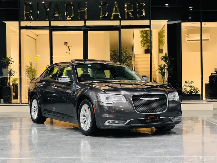 كرايزلر 2015 C300 بانوراما (بحاله ممتازه) 0