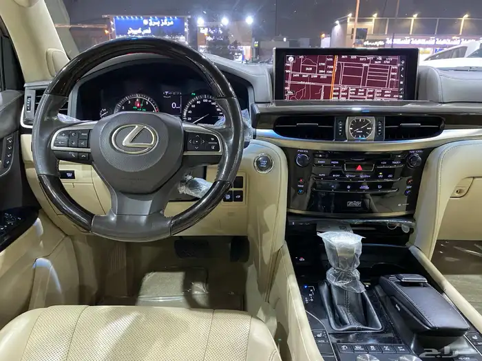 لكزس LX 570 المديل 2018 العدد 201 الف 20