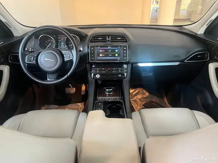 للبيع جاكور F pace 2017 بحالة الوكاله 6