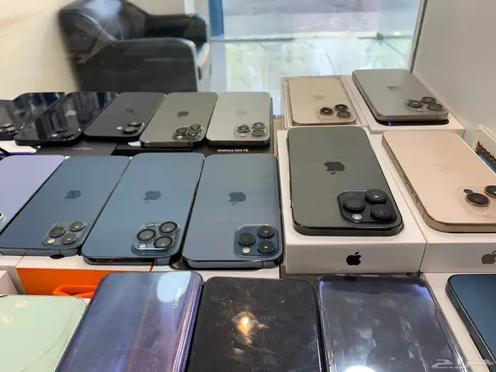 ايفون وسامسونج 5