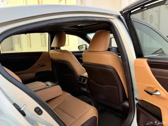 لكزس Es350 CC موديل 2020 شرط 32