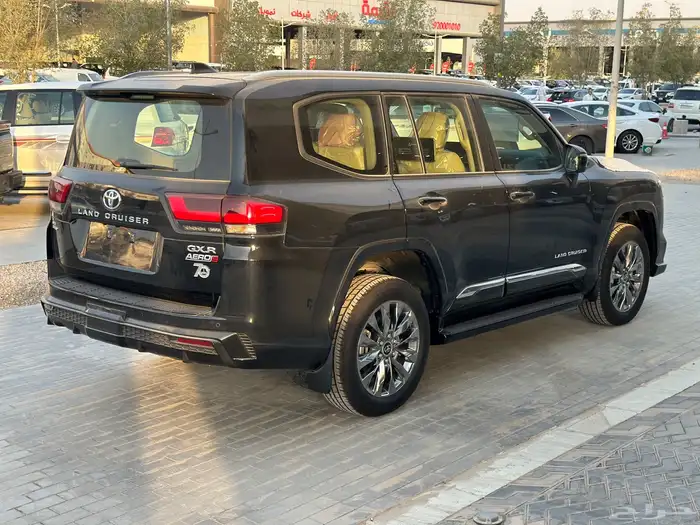 تويوتا لاندكروزر الموديل2025 فل كامل ورد الكويت رقم5 5
