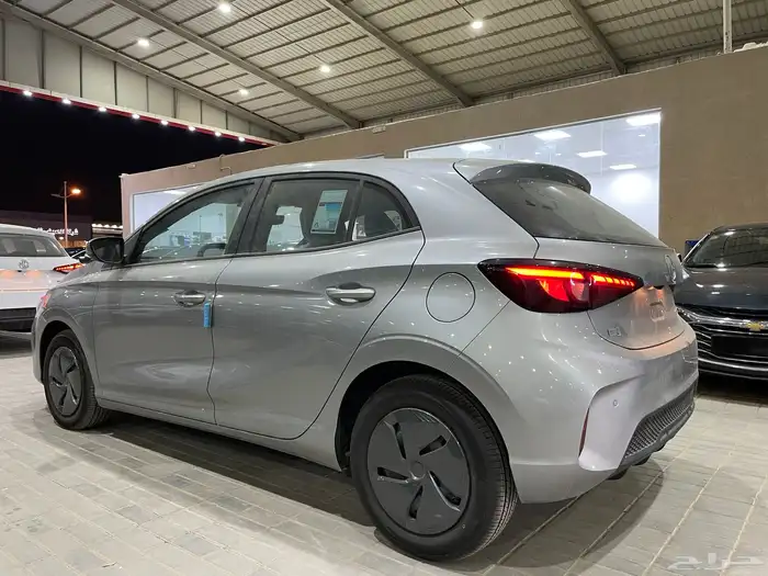 ام جي 2025 3استاندر سعودي(بنزين)1.5L 7