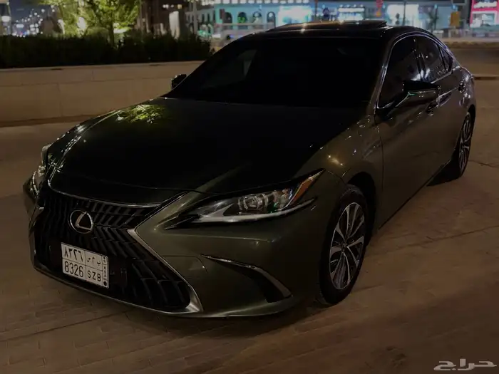 LEXUS ES250 عبداللطيف جميل 3