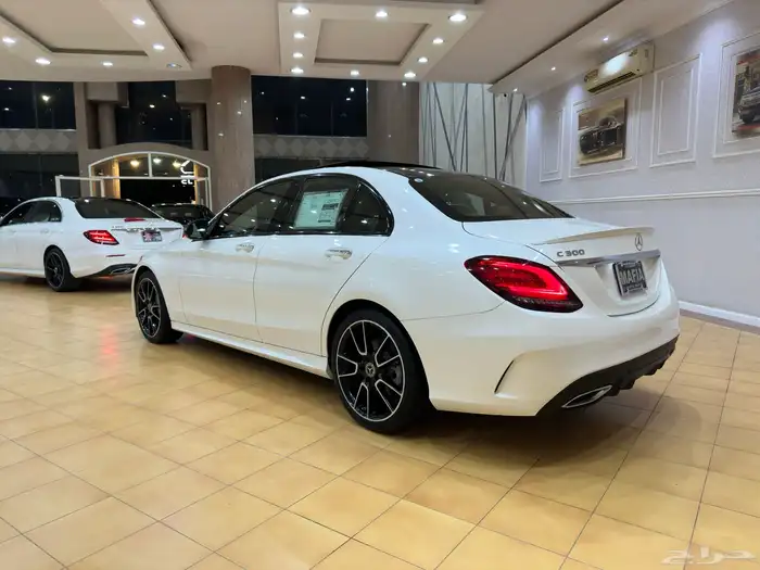 مرسيدس C300 لون لؤلؤي 2