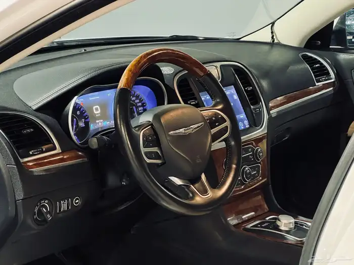 كرايزلر C300 2016 بحاله ممتازه V6 6