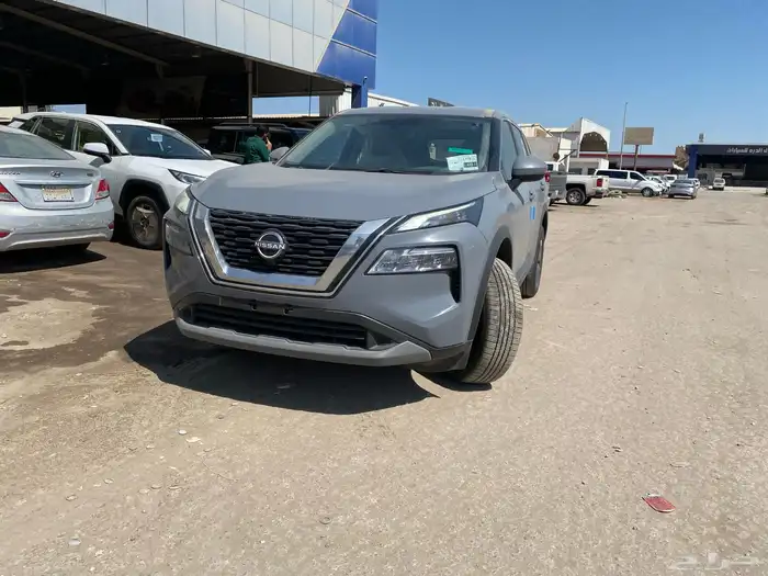 نيسان اكس تريل 5 مقاعد بدون دبل و 7 مقاعد دبل 0