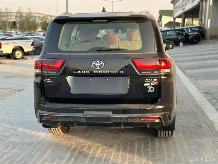 تويوتا لاندكروزر الموديل2025 فل كامل ورد الكويت رقم5 4