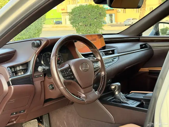 لكزس Es350 CC موديل 2020 شرط 10