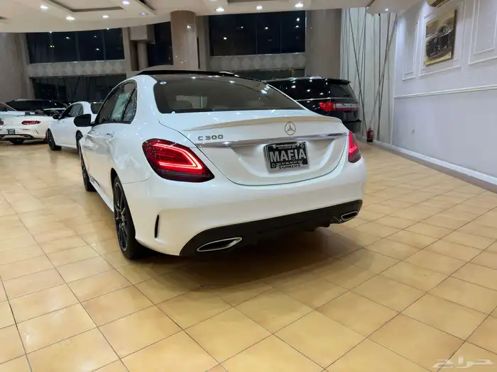 مرسيدس C300 لون لؤلؤي 5