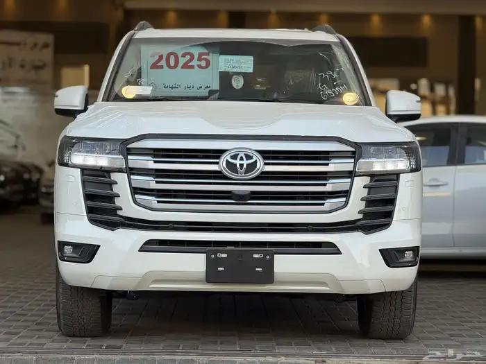 تويوتا لاندكروزر GXR 2 موديل 2025 كاش واقساط 0