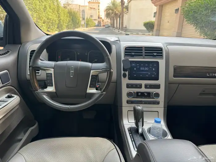 لينكون 2009 10