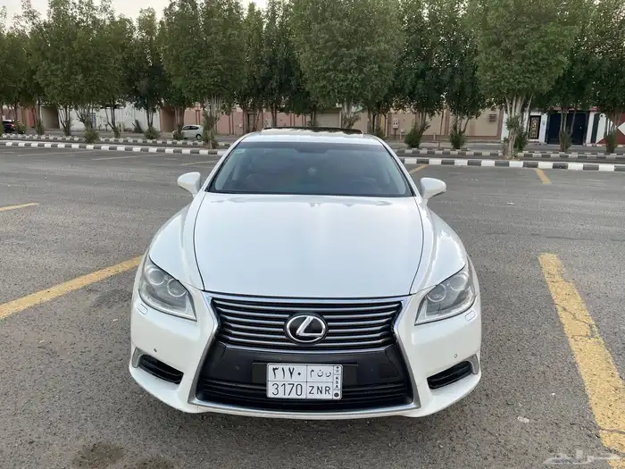 لكزس  LS460 2016 بريمي لارج فل كامل للبيع 0