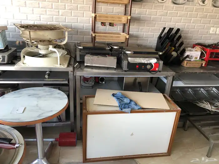 أغراض مطعم شاورما وبوفية 23