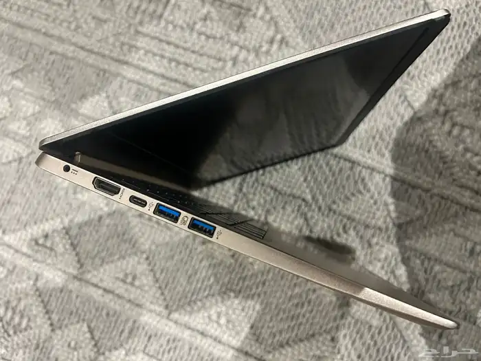 acer swift rose gold ما يشتغل و ما اعرف السبب 1