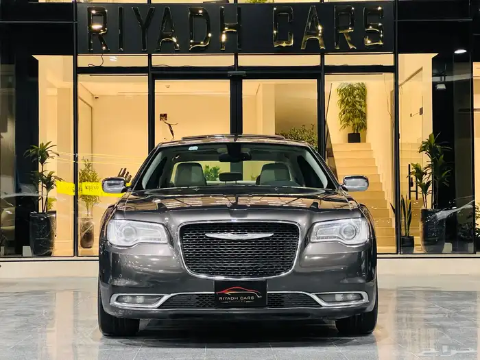 كرايزلر 2015 C300 بانوراما (بحاله ممتازه) 1