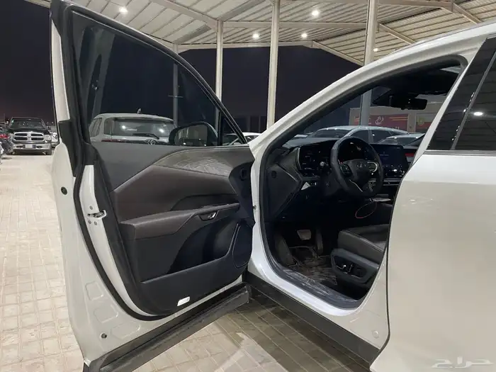 لكزس 2023 Rx350 سعودي سقف بانوراما(هايبرد)2.5H 27