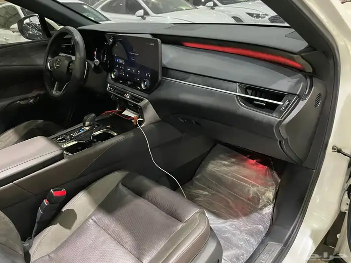 لكزس 2023 Rx350 سعودي سقف بانوراما(هايبرد)2.5H 26