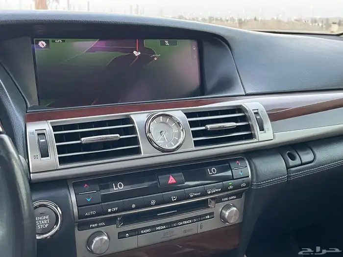 لكزس  LS460 2016 بريمي لارج فل كامل للبيع 18